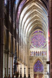 Foto da Catedral de Notre-Dame de Reims (França) ilustra frases de viagem