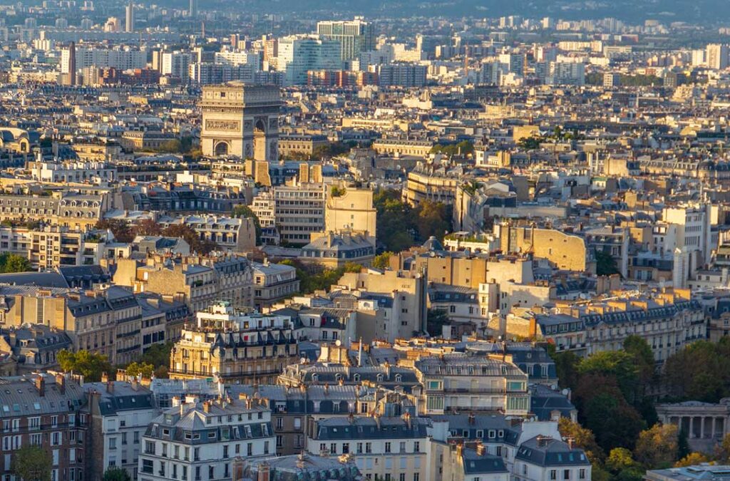 Arco do Triunfo e arredores vistos do alto da Torre Eiffel